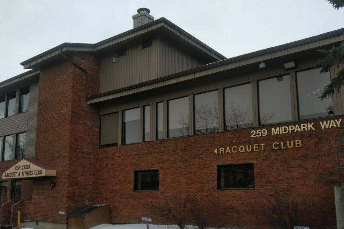 Protect Your Property – Upgrade with Valiant Exteriors for Seamless Gutters in Calgary