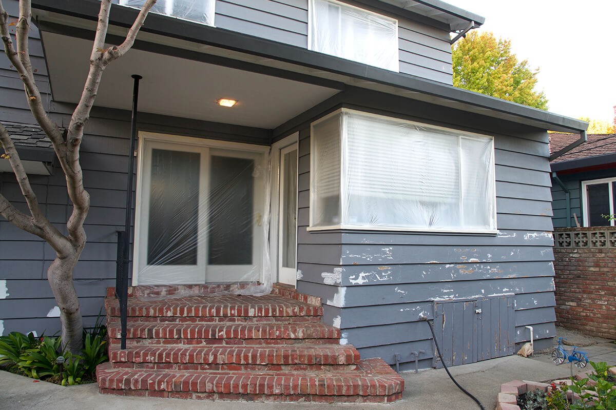 Visual Signs Your Siding Needs Replacement