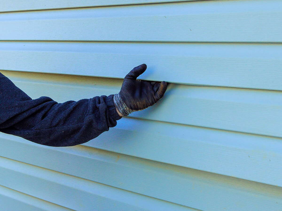 How Climate Turns Gutters Against Siding