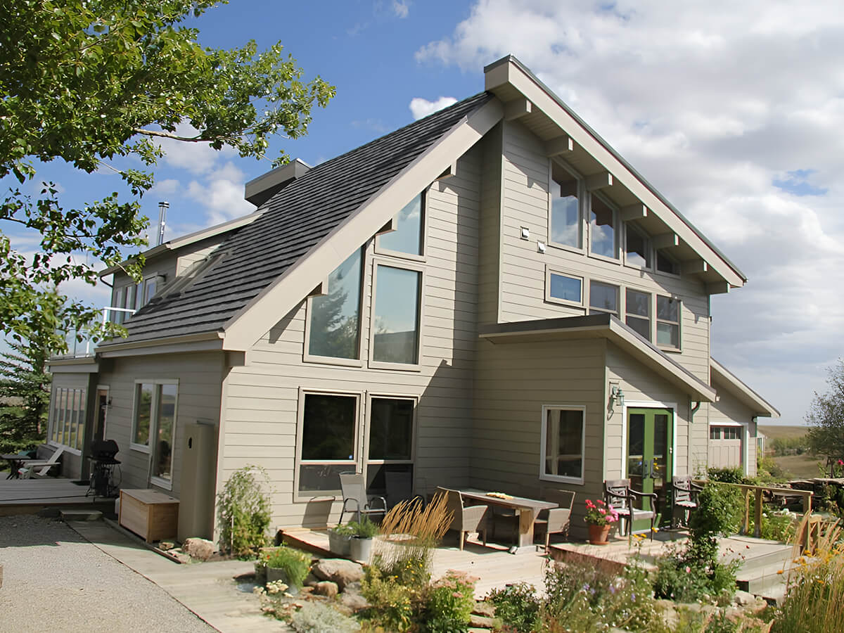 Top Energy-Efficient Siding Options for Calgary Homes